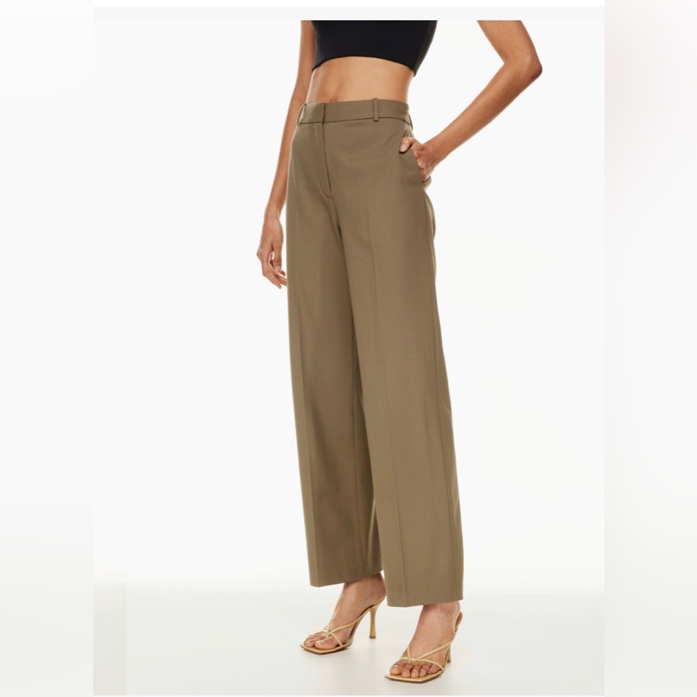 NWOT! Black Aritzia Babaton Agency Pant, size 2. Reference brown pant.
